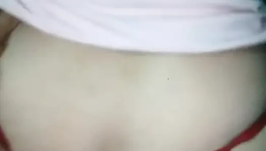 Kışın zengin afallarken sikişiyorum, öksürüğüm dinlenirken