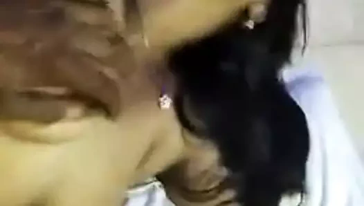 Maeathi sıcak aunty köpek