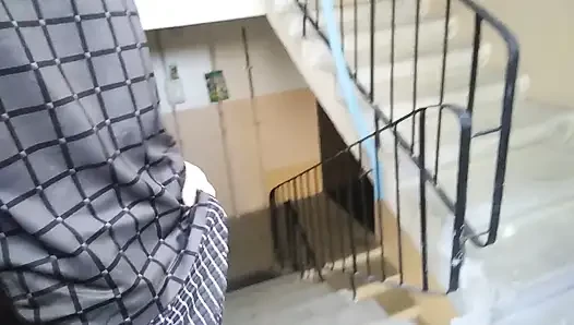 Girişte yarağımı emiyor