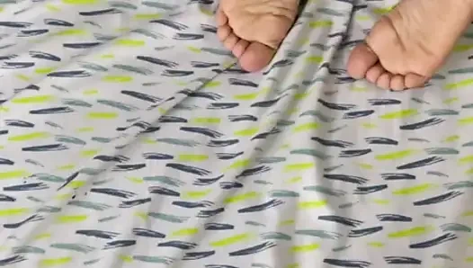 Seksi komşuyu imzalıyor