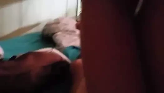 Büyük doğal sulu milf memeler