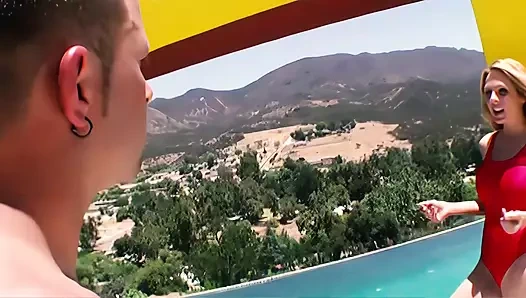 Angela Attison babewatch'ta