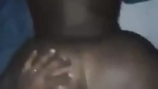 Yuvarlak çikolata göt arka çekimleri