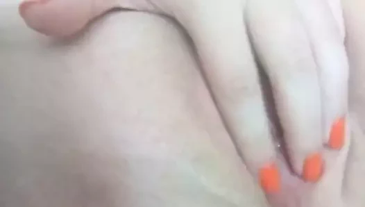 Rus kız oyun beyaz kedi