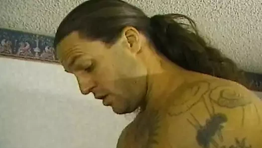 Pirsingli memeli zenci bebek götten sikiliyor