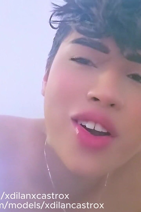 Heteroseksüel adam twink eşcinseli prezervatifsiz sikiyor ve içine boşalıyor