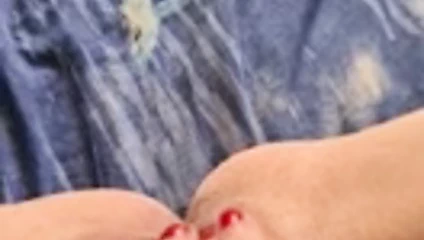 Eva 32 aus NRW reibt sich die Fotze und filmt es