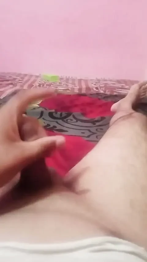 Üvey kız kardeş ve üvey erkek kardeşin göt deliğini sertçe sikmesi