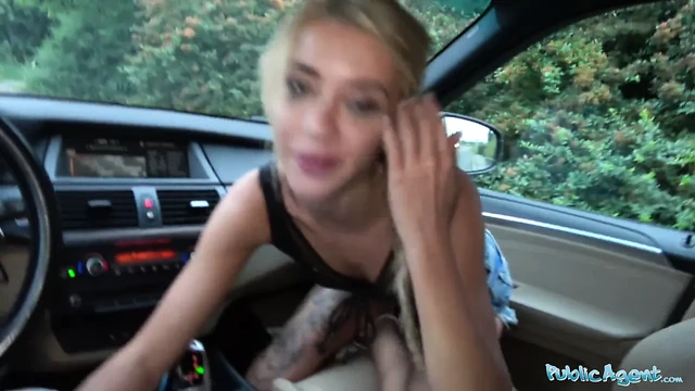 Публичный агент Katrin Tequila такая сексуальная, что она трахает ее дважды в