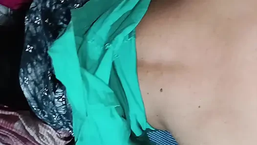 Hintli kız erkek arkadaşıyla seks yapıyor