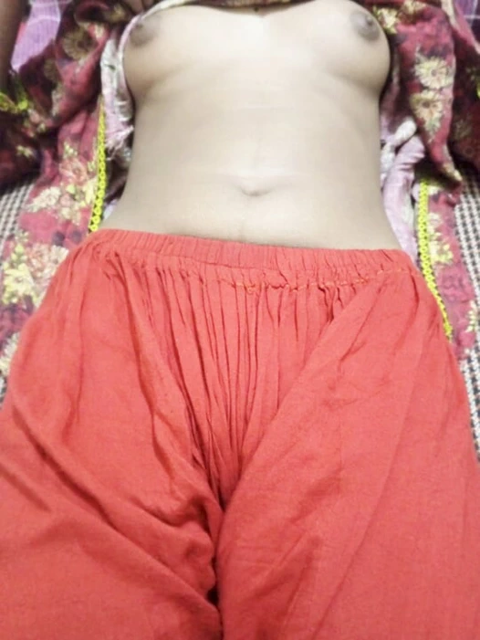 Desi Pakistani Girl First Time Fucked By Her Own Stepfather