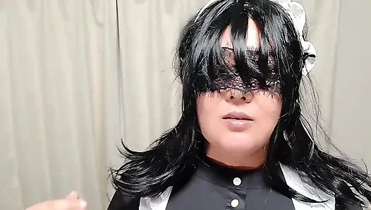 Tombul devasa olgun evli kadın seksi hizmetçi cosplay 1 derin öpücük, onu okşuyor ve