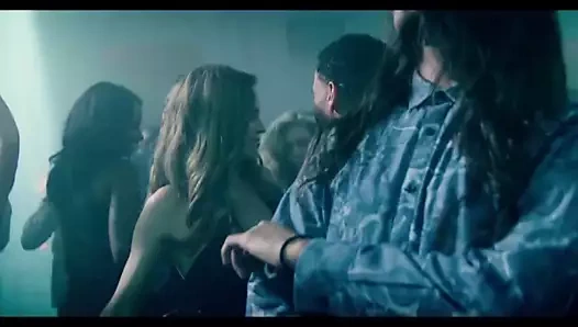 Damaris Lewis. Hilary Swank - ''Fatale''