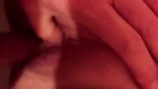 İri güzel bir sürtüğü sikiyor