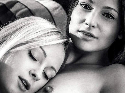 Avrupalı ​​güzeller naomi nevena ve talia mint