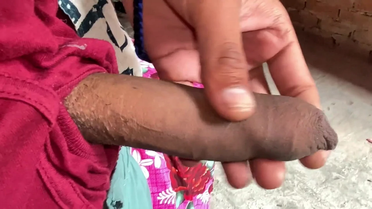 İlk kez tek başına video gerçek Hintli adam