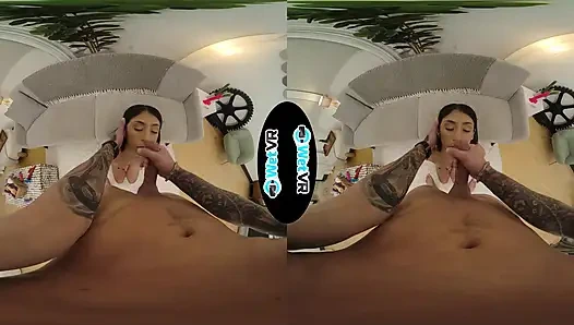 Sona bella ıslak amcığıyla ev sahibine rüşvet veriyor
