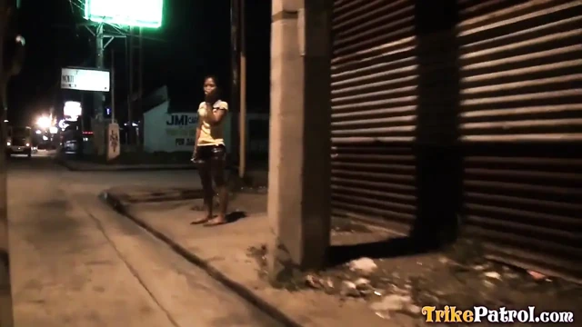 Az önce tanıştığım azgın genç kızla otelde dim ışıklı seks