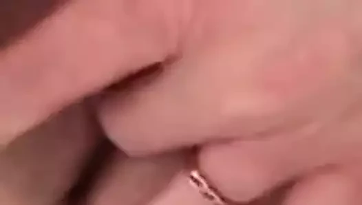 Clare öğleden sonra oynuyor.