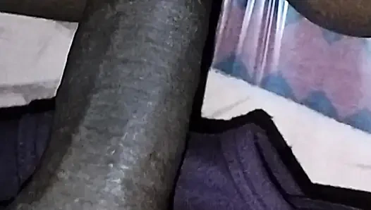 Baldız büyük ve kalın 12 inçlik bir tadını çıkarıyor