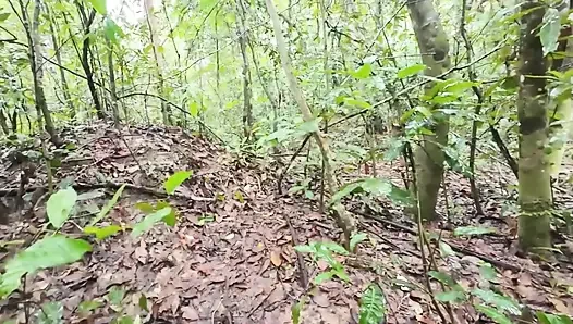 Thai girl walks and brags about picking mushrooms anyway, peeing in the forest Thai Voice
