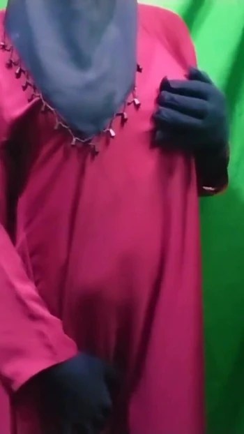 Незабываемый момент из "Индийская дези жена куколда наслаждается хуем друга мужа, говорящим на хинди и жестко стонущей"