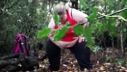 Sıkıcı bir günde ormanda başka bir işemek