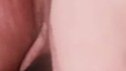 Şişman sürtük tanja orgazm ile ona vibratör