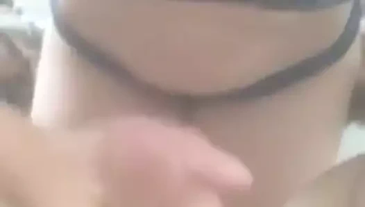 Asya iş arkadaşı handjob