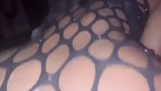 Siyah üvey kız kardeşini sikiyor ve amının içine boşalıyor