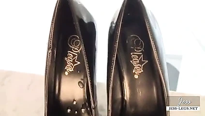 Deri topuklu ayakkabı şehveti