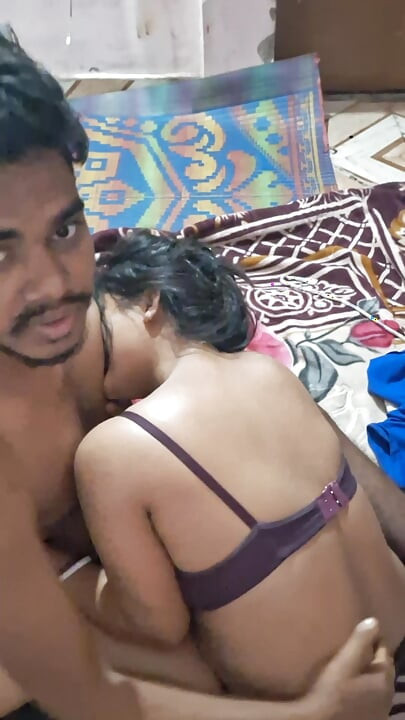 India desi vabi romantik duygular