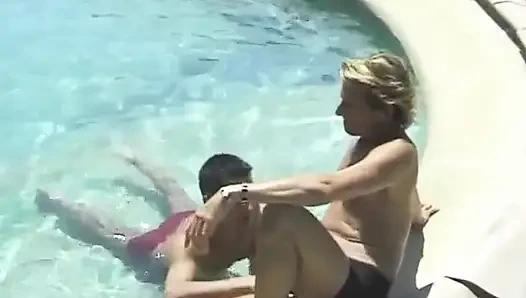 Açık havada çirkin grup seks eğlencesi