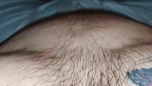 Beden kraliçesinin harika bir götü var ve büyük bir yarağı sertçe alıyor