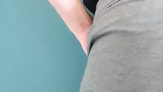 Rüyada kıçı olan bir ftm ona videolar göndererek patronunu heyecanlandırıyor