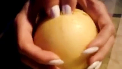 Elmayı çiviyle yok et