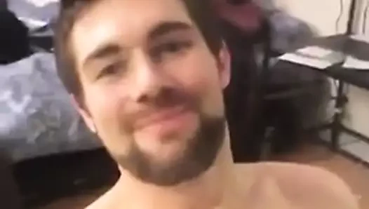 sakallı sevimli adam boşalan