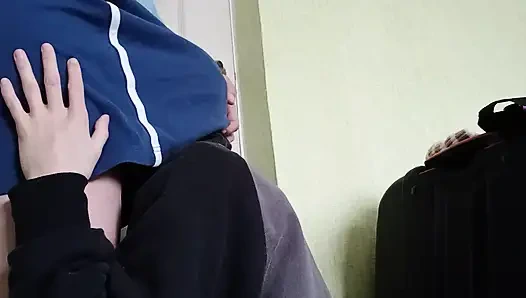 Два соседа скрывают, что они лесбиянки