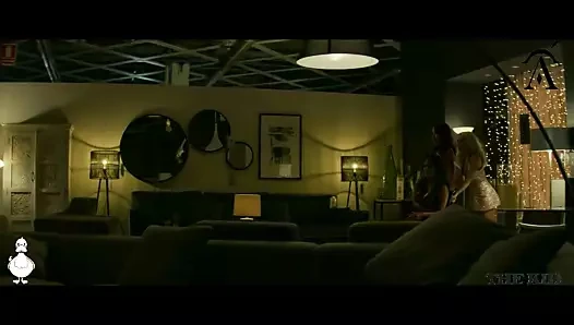 Escenas calientes de Sky Rojo