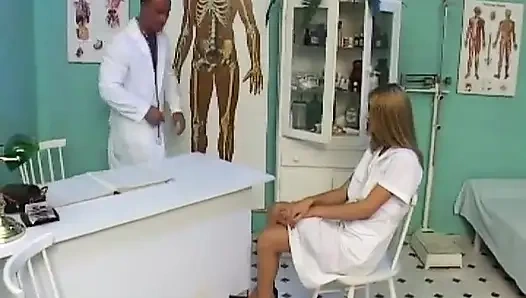 Hemşire doktor tarafından sikiliyor!