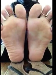 Ayak parmaklarını tırmalama