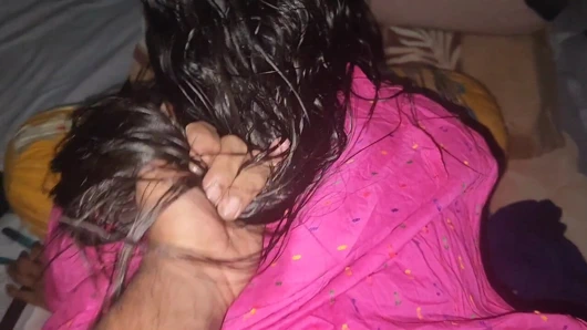 Bangladeşli güzellik derinden ve sertten alıyor