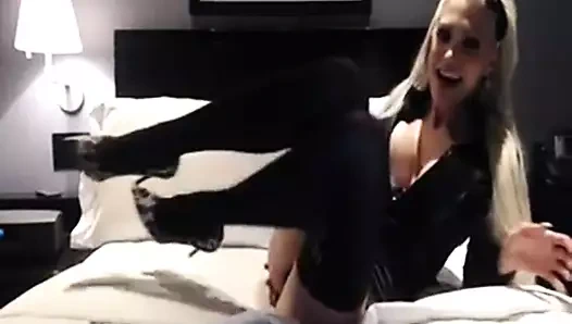 Aldatılanların sırları - kadın kılıklı koca watcjug karısı emiyor