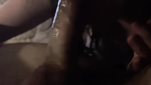 Sürtük üvey kız kardeş yarağımı emmeyi seviyor!!