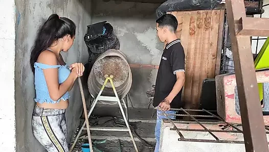 Büyük götlü beyaz kız pembe vajinasına boşalmayı seviyor - 18 yaşında - İspanyolca porno