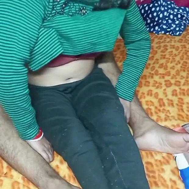 Я трахаю свою тетушку в позе раком.