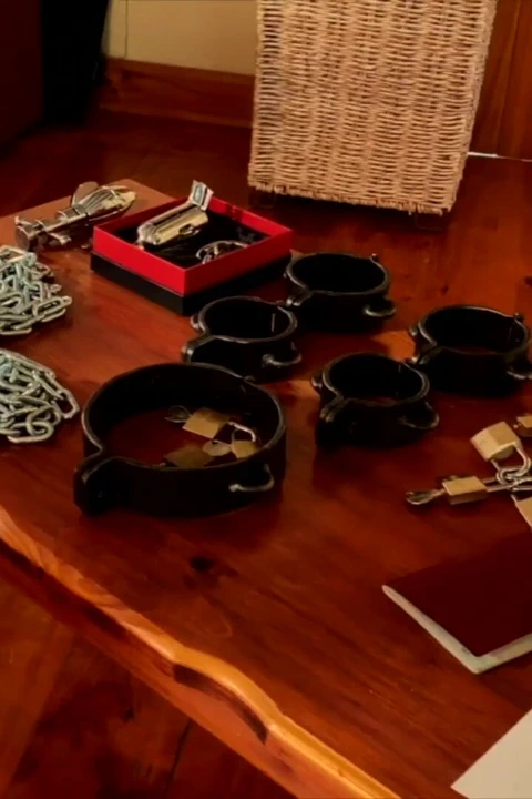 Dominatrix sahibe April - cell45 - nisan hapishanesi, bölüm 2