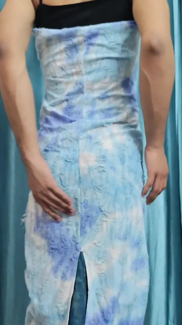 Seksi Hintli travserten sıkı götü sarıyor