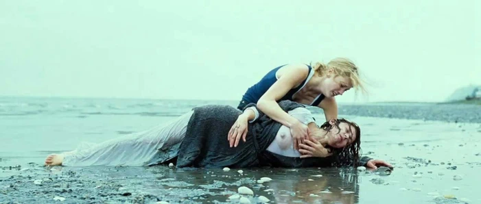 Ashley judd &amp; lauren smith lezbo öpücük on scandalplanet.com