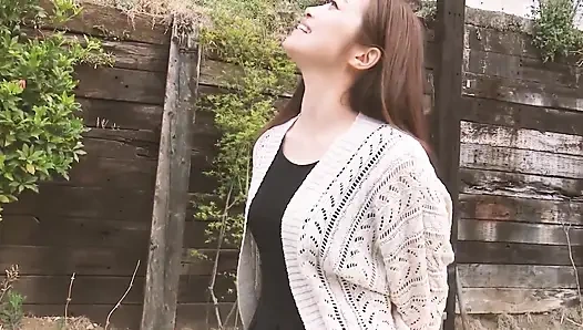 Büyük memeli güzel Asyalı sahne 2_big göğüslü külotlu Japon kadın kıllı amından sert sikiliyor